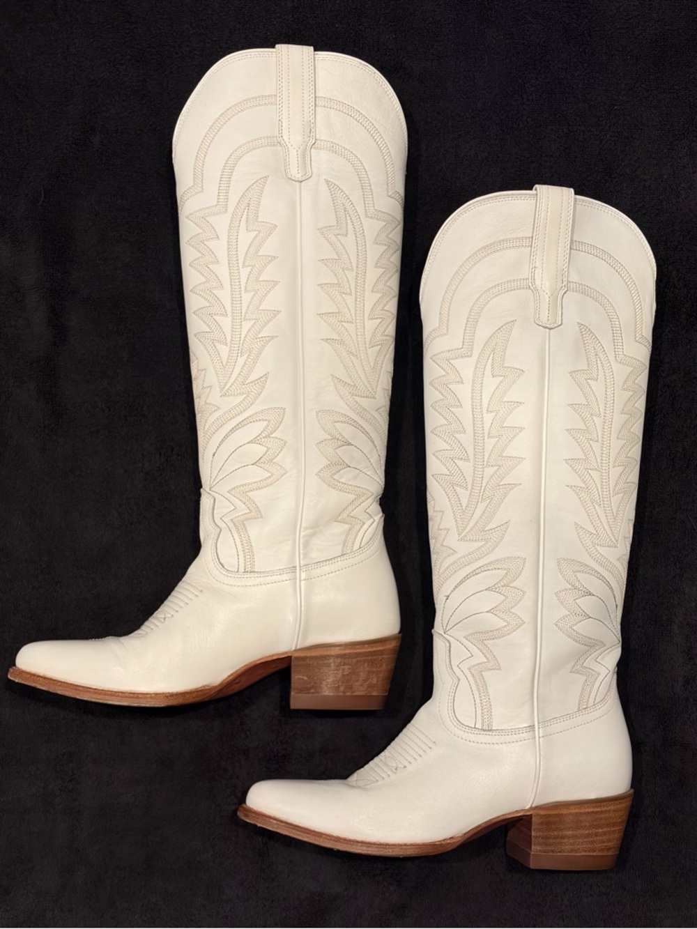 EUC Tecovas Abby Snow Cowhide Handmade Cowboy Boots - Picture 4 of 7